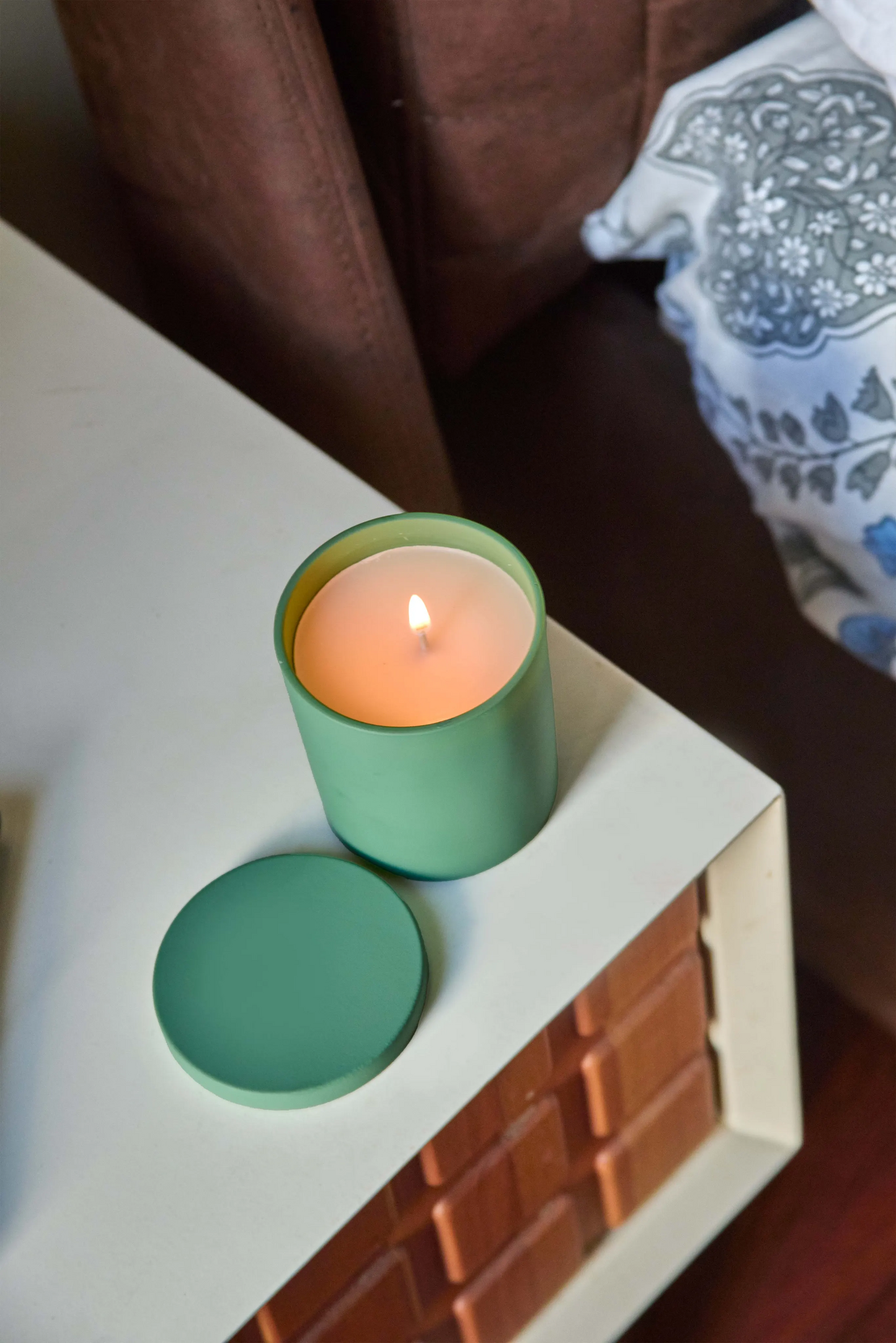 Forsted peached green jar- Zesty Breeze