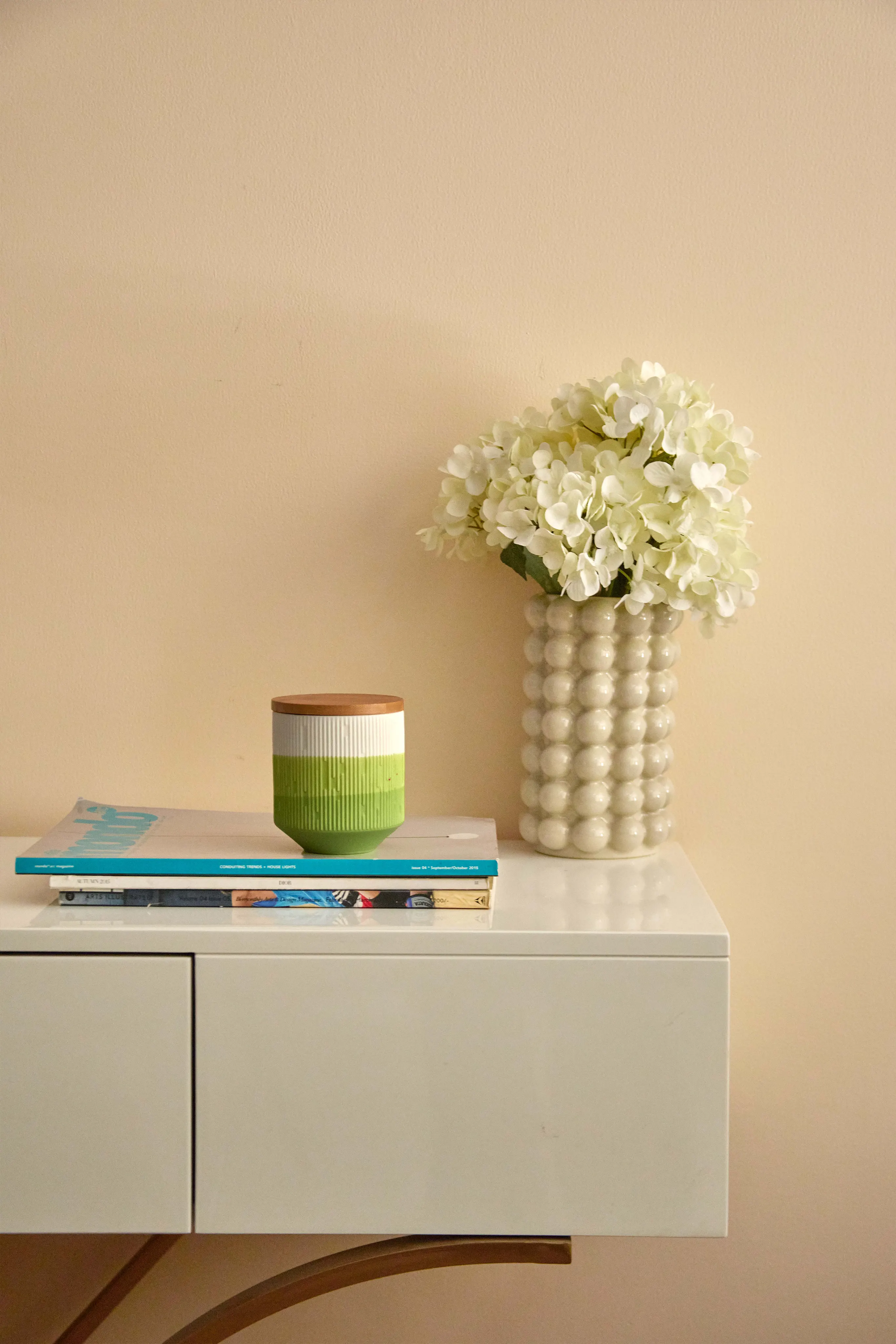 Ceramic ombre Green Jar- Zesty Breeze